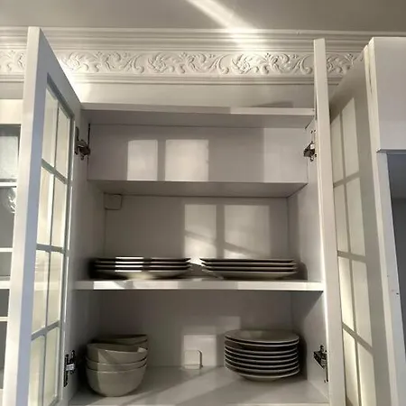 Apartman Ortakoy Sahilde Luks Dizayn Edilmis Ferah Daire